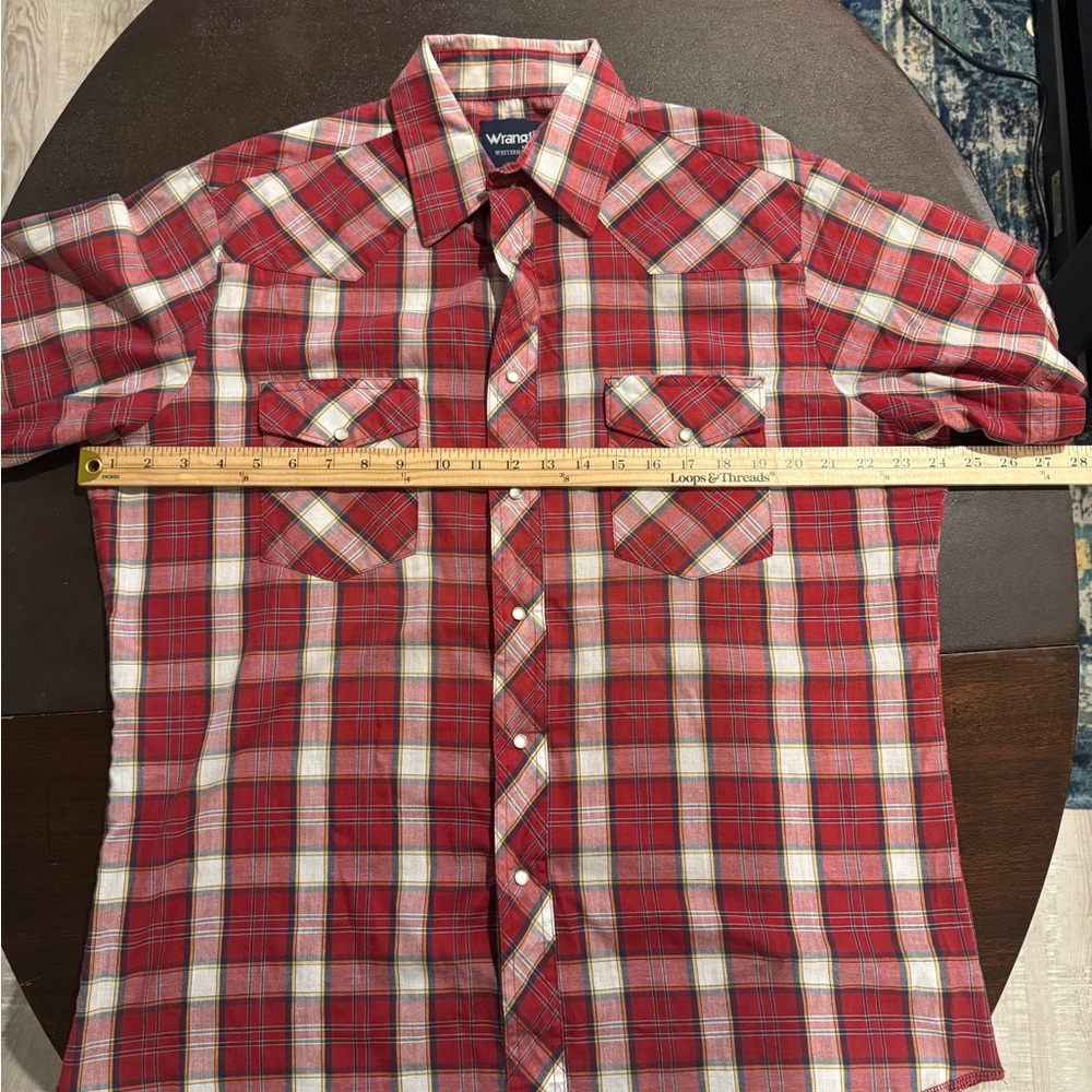 Wrangler Pearl snap button down - Picture 3 of 5
